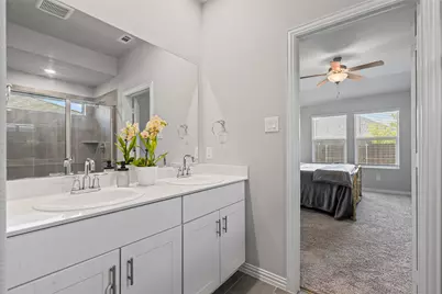 10637 Brookshire Road, Fort Worth, TX 76126 - Photo 14