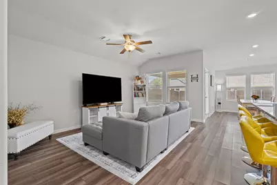 10637 Brookshire Road, Fort Worth, TX 76126 - Photo 4
