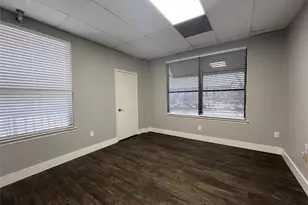 919 S Carroll Blvd, Denton, TX 76201 - Photo 8