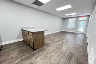 919 S Carroll Blvd, Denton, TX 76201 - Photo 6