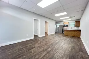 919 S Carroll Blvd, Denton, TX 76201 - Photo 2