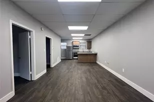 919 S Carroll Blvd, Denton, TX 76201 - Photo 1