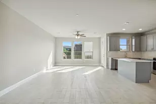 641 Hutchinson Ln, Lewisville, TX 75077 - Photo 6