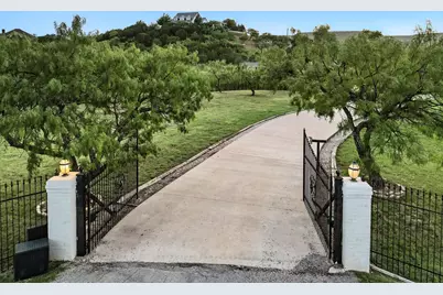 214 County Road 693, Buffalo Gap, TX 79508 - Photo 6