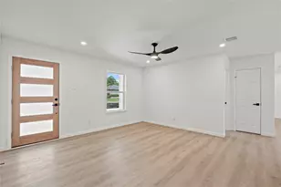 812 Sylvan Dr, Garland, TX 75040 - Photo 4