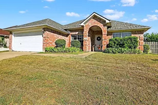 1600 Creekside Ave, Sherman, TX 75092 - Photo 1