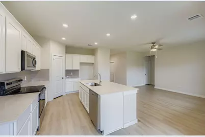 1013 Park Oak Lane, Crowley, TX 76036 - Photo 4