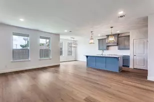 500 Lakeway Ln, Justin, TX 76247 - Photo 4