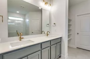 500 Lakeway Ln, Justin, TX 76247 - Photo 8