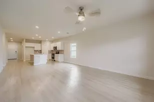 1009 Park Oak Ln, Crowley, TX 76036 - Photo 2