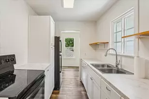 1310 S 21st St, Temple, TX 76504 - Photo 2