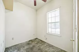 909 E High St, Terrell, TX 75160 - Photo 14