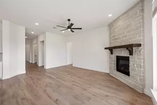 200 Sweetwater Dr, Commerce, TX 75428 - Photo 8