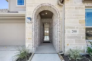200 Sweetwater Dr, Commerce, TX 75428 - Photo 4
