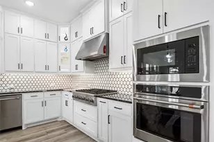 2806 Garrett Dr, Highland Village, TX 75077 - Photo 12