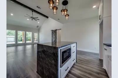 204 W Collins, Decatur, TX 76234 - Photo 14