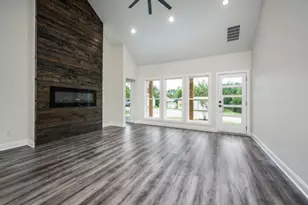 204 W Collins, Decatur, TX 76234 - Photo 8