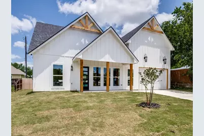 204 W Collins, Decatur, TX 76234 - Photo 2