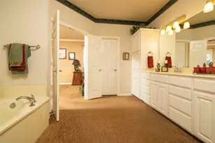 1605 Villa Ct, Corinth, TX 76210 - Photo 26