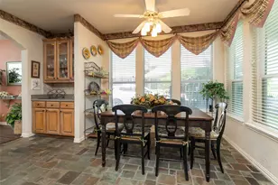 1605 Villa Ct, Corinth, TX 76210 - Photo 10