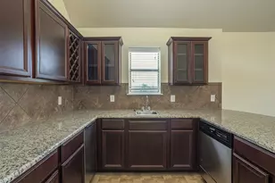 1220 Berkeley Dr, Burleson, TX 76028 - Photo 26
