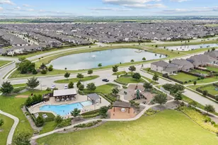 1813 Drover Creek Rd, Aubrey, TX 76227 - Photo 32