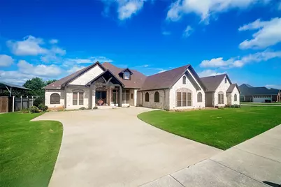 1702 High Point Drive, Pilot Point, TX 76258 - Photo 2