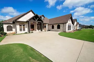 1702 High Point Dr, Pilot Point, TX 76258 - Photo 4