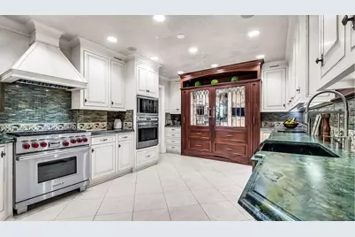 3401 Lee Parkway #505, Dallas, TX 75219 - Photo 8