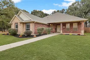 854 Evandale Rd, Burleson, TX 76028 - Photo 1