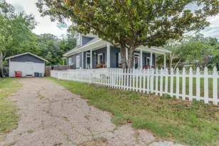 902 S Waco St, Weatherford, TX 76086 - Photo 4