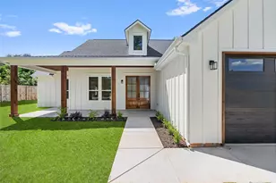 1610 Cheyenne Trail, Granbury, TX 76048 - Photo 2