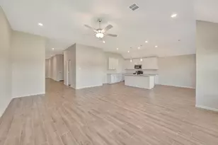 106 Hudson Ln, Justin, TX 76247 - Photo 20