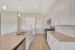 106 Hudson Ln, Justin, TX 76247 - Photo 24