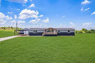 1035 Hopewell Rd, Bellevue, TX 76228 - Photo 2