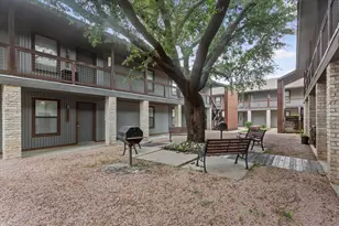 1326 S 12th St, Waco, TX 76706 - Photo 2