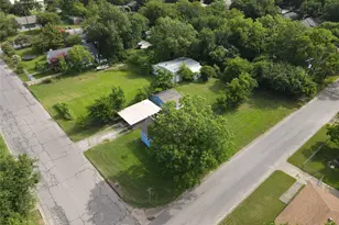 603 E Thomas St, Sherman, TX 75090 - Photo 2