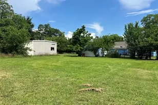 603 E Thomas St, Sherman, TX 75090 - Photo 22