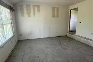 184 County Rd 4027, Lott, TX 76656 - Photo 12