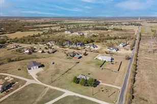 1377 Block Rd, Gunter, TX 75058 - Photo 34