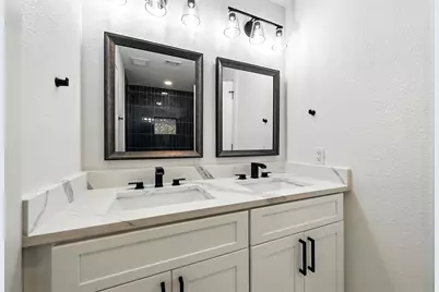 2301 Wood Cliff Court, Arlington, TX 76012 - Photo 32