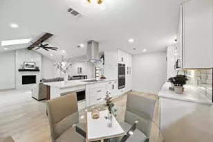 2301 Wood Cliff Ct, Arlington, TX 76012 - Photo 14