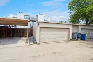 9228 Flickering Shadow Dr, Dallas, TX 75243 - Photo 36