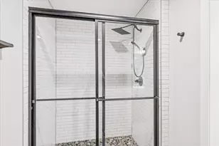 9228 Flickering Shadow Dr, Dallas, TX 75243 - Photo 26