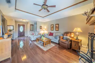 1002 Capetown Dr, Grand Prairie, TX 75050 - Photo 6