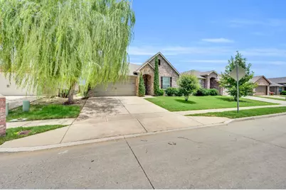 2804 Stonewall Lane, Fort Worth, TX 76123 - Photo 4