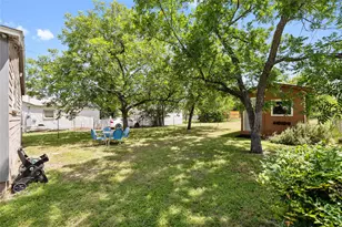 2711 Elizabeth Dr, Brownwood, TX 76801 - Photo 20