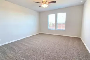 112 Trinity St, Grandview, TX 76050 - Photo 6