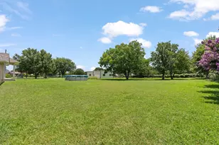 360 Markedstone Rd, Burleson, TX 76028 - Photo 10