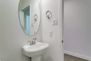 102 Hudson Ln, Justin, TX 76247 - Photo 28